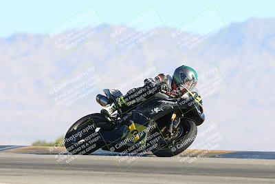 media/Jan-12-2025-CVMA (Sun) [[be1d2b16e3]]/Race 3-Amateur Supersport Middleweight/